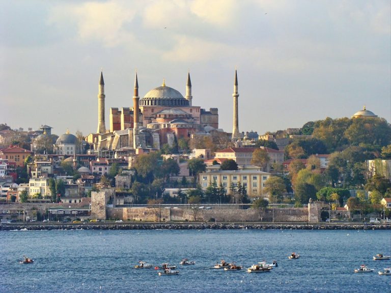 İstanbul yaşam ve seyahat görseli - Fotoğraf Mark König, Unsplash